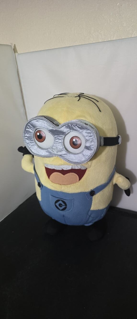 Despicable Me Minion Mayhem 12" Minion Plush Stuffed Animal Z1